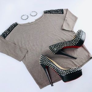 Tea n Rose Taupe/Gray Spiked Mesh Shoulder Top